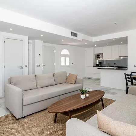 Apartment Luxurious 2 Bedroom Penthouse In Naranjos Close To The Golf Course And Puerto Banus *