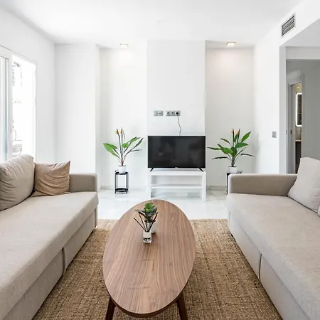 Luxurious 2 Bedroom Penthouse In Naranjos Close To The Golf Course And Puerto Banus Apartment Marbella