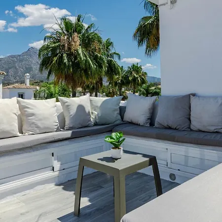 Apartment Luxurious 2 Bedroom Penthouse In Naranjos Close To The Golf Course And Puerto Banus