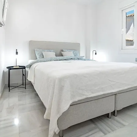 Apartment Luxurious 2 Bedroom Penthouse In Naranjos Close To The Golf Course And Puerto Banus *