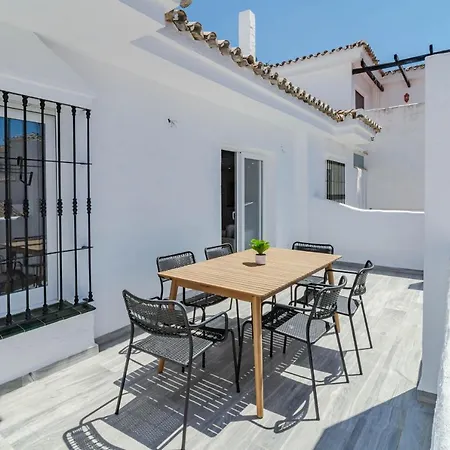 Apartment Luxurious 2 Bedroom Penthouse In Naranjos Close To The Golf Course And Puerto Banus Marbella