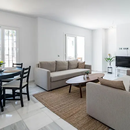 Apartament Luxurious 2 Bedroom Penthouse In Naranjos Close To The Golf Course And Puerto Banus