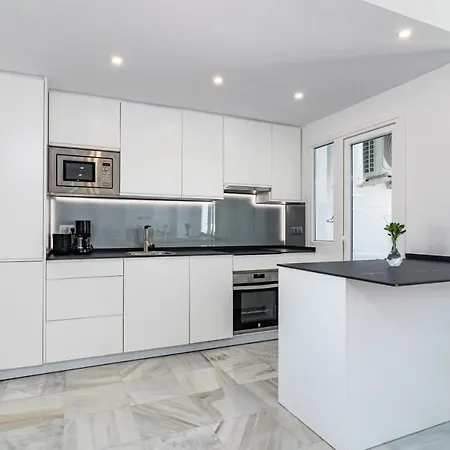 Apartament Luxurious 2 Bedroom Penthouse In Naranjos Close To The Golf Course And Puerto Banus