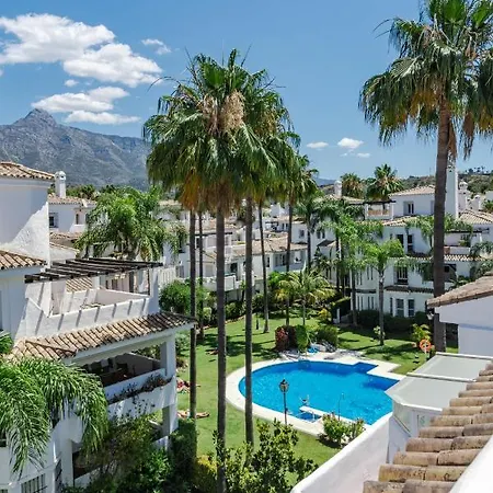 Apartament Luxurious 2 Bedroom Penthouse In Naranjos Close To The Golf Course And Puerto Banus Marbella
